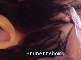 Brunettebomb