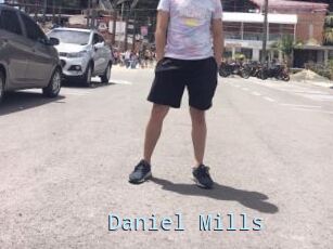 Daniel_Mills