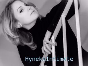HynekaIntimate