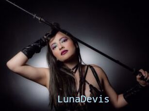 LunaDevis