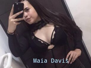 Maia_Davis