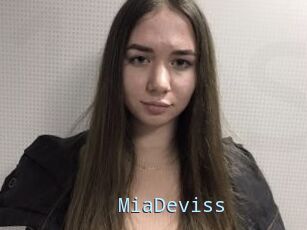 MiaDeviss