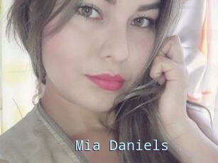 Mia_Daniels