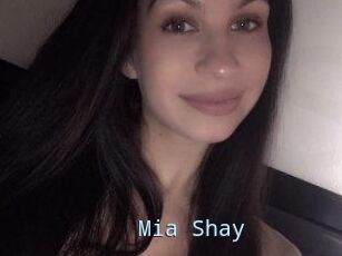 Mia_Shay
