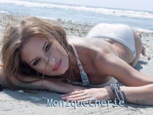 MoniqueCherie