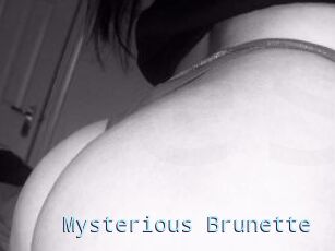 Mysterious_Brunette
