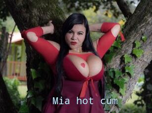 Mia_hot_cum