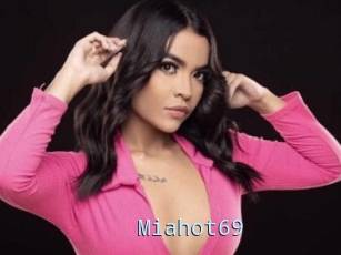 Miahot69