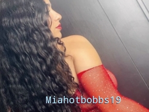 Miahotbobbs19