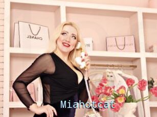 Miahotcat