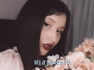 Miajones18