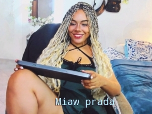 Miaw_prada