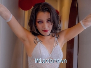 Miaxbrown