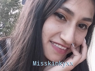 Misskinkyxx